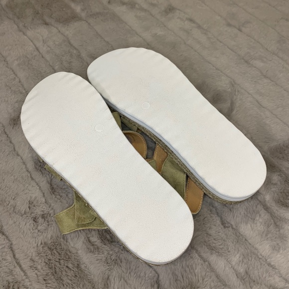 Mary Soft Sandals - Picture 6 of 8